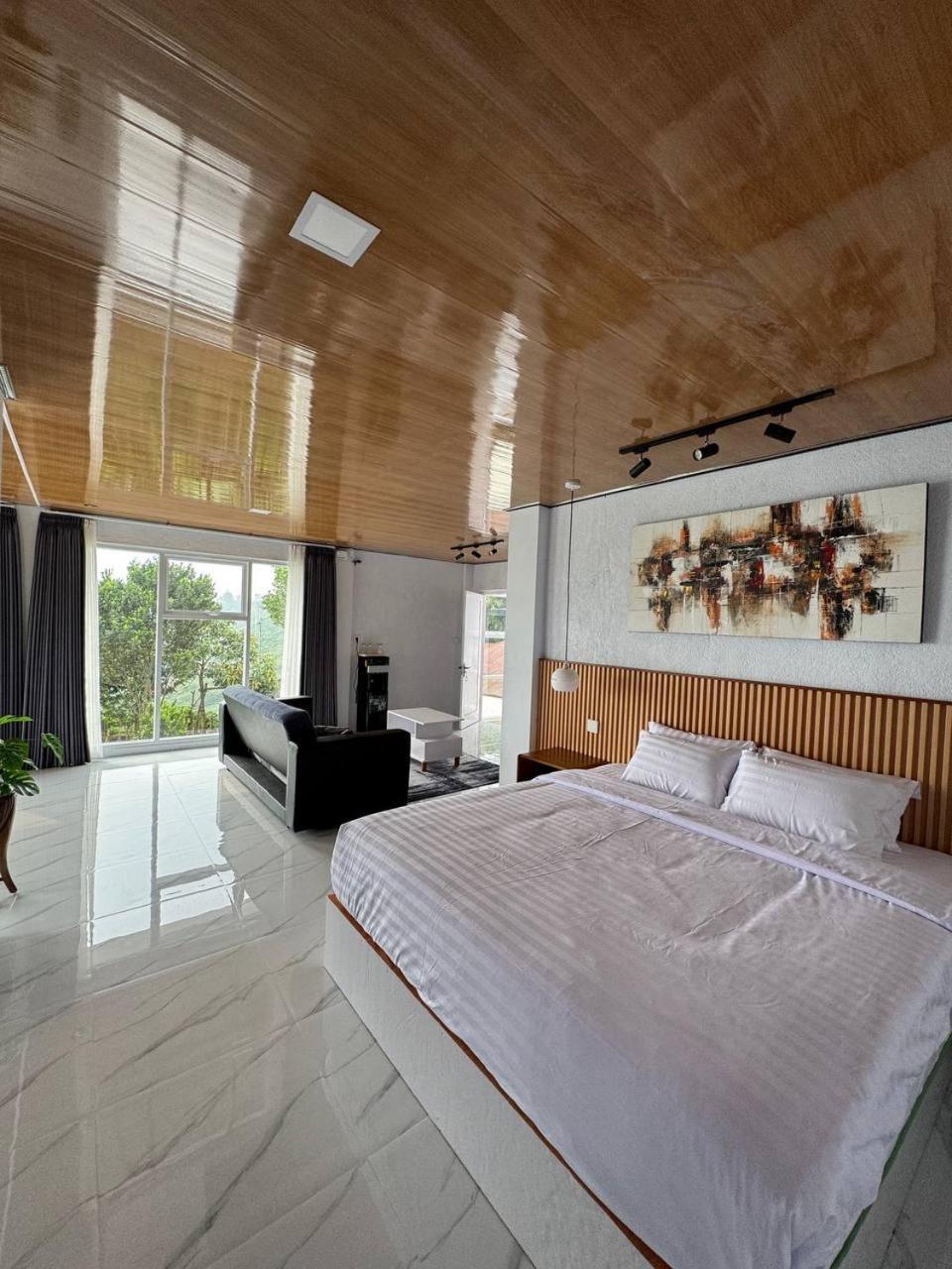 Sunset Lawu Kemuning, Villa, Full House 3 Bed, Free Bbq, Free Float Light Breakfast Karanganyar  Exterior foto
