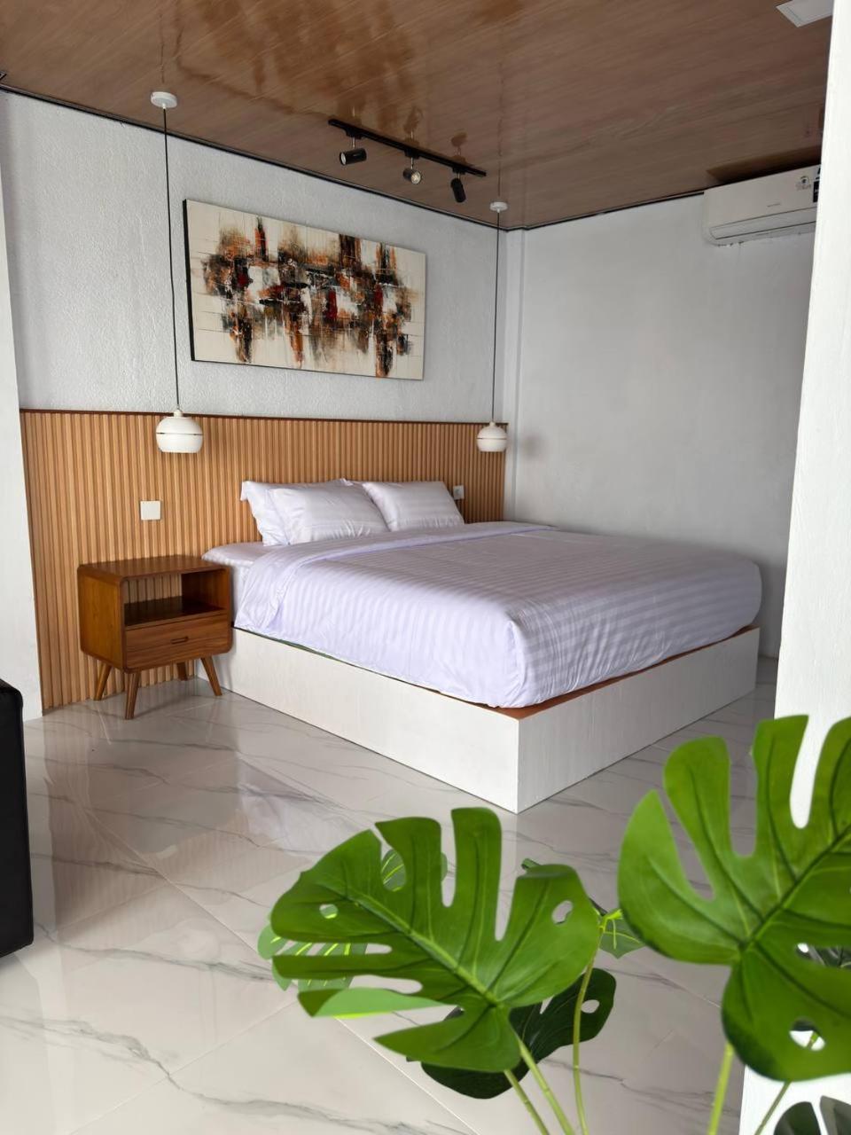 Sunset Lawu Kemuning, Villa, Full House 3 Bed, Free Bbq, Free Float Light Breakfast Karanganyar  Exterior foto