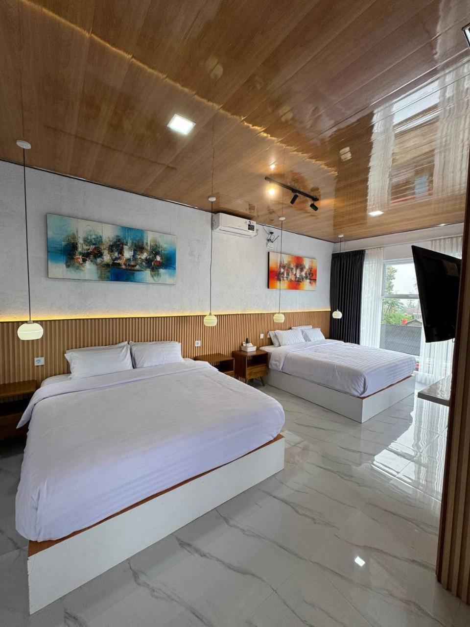 Sunset Lawu Kemuning, Villa, Full House 3 Bed, Free Bbq, Free Float Light Breakfast Karanganyar  Exterior foto